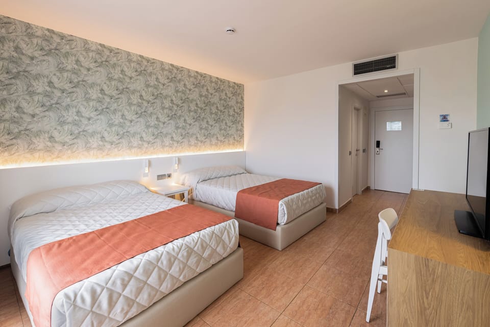 Minibar, in-room safe, desk, soundproofing