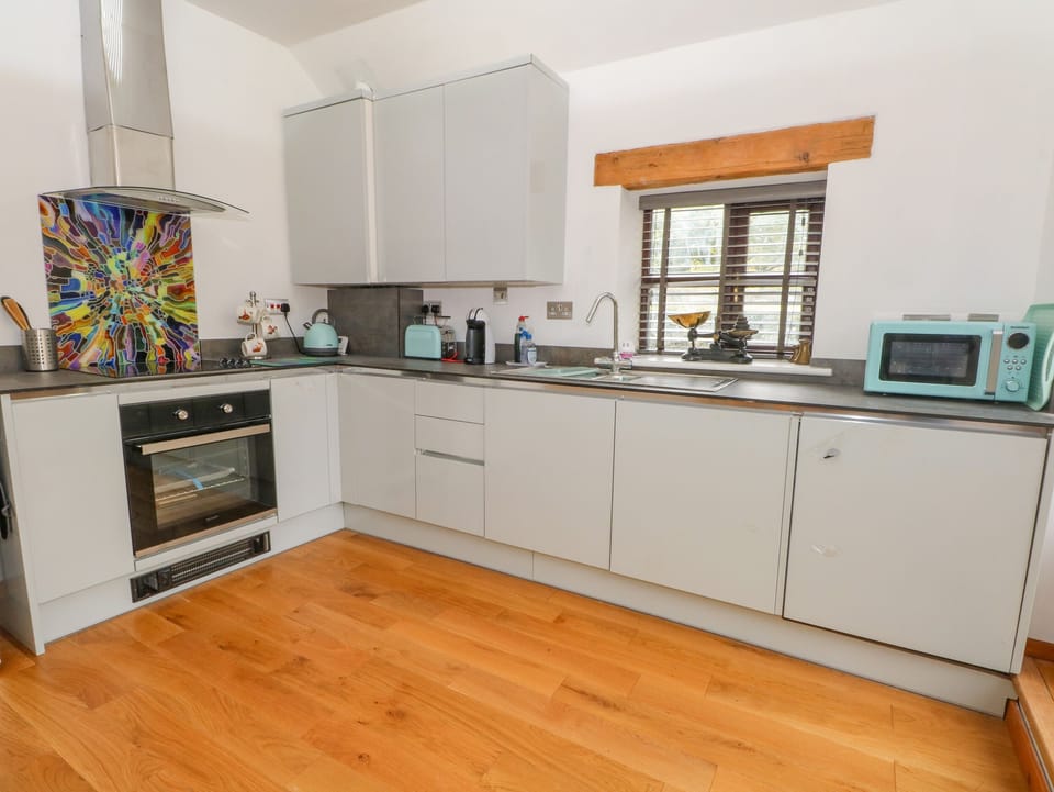 Fridge, dishwasher, electric kettle, toaster