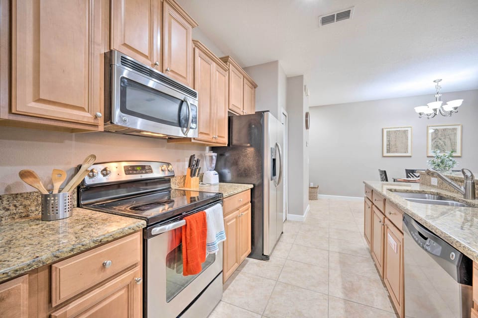 Kitchen | Drip Coffee Maker | Blender | Toaster