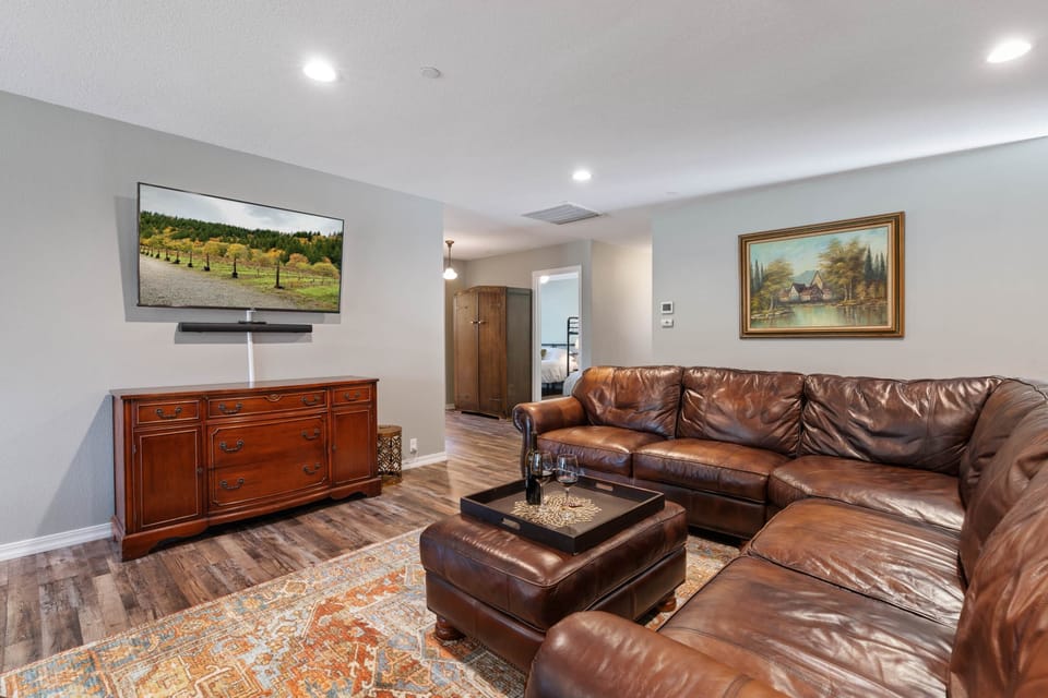 Family Room (1)