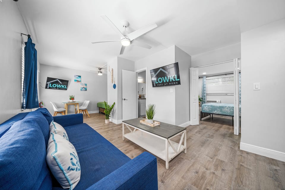 Premium 1-Bedroom Family Suite w/ Kitchen & Sofa Bed | Living area | 42-inch Smart TV with digital channels, TV, Netflix