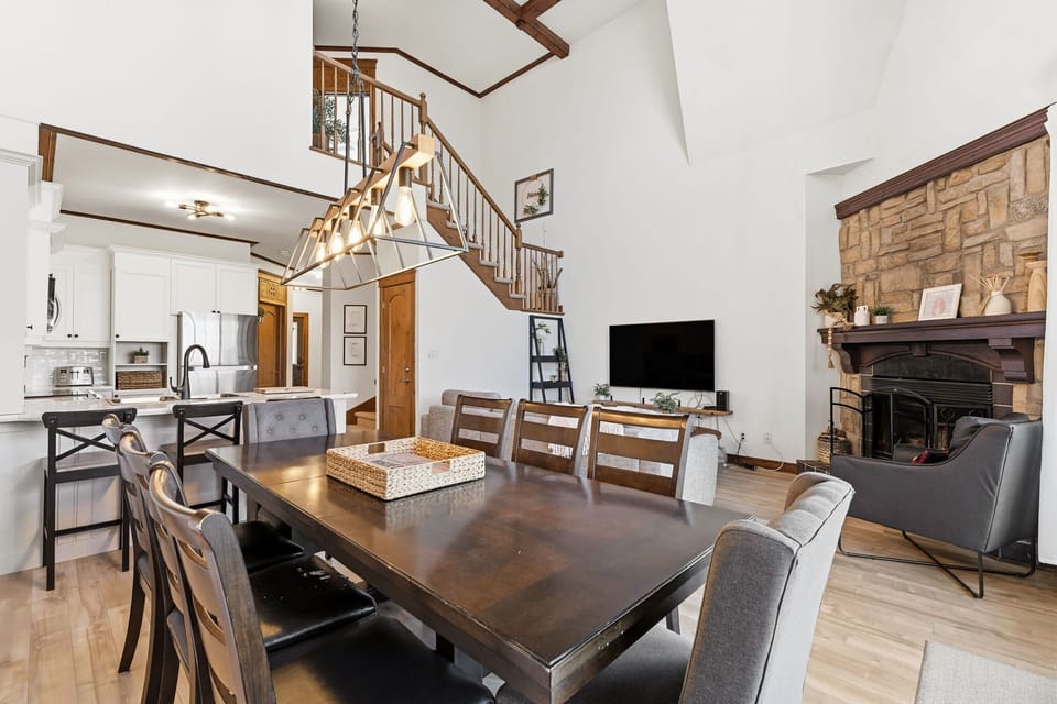 Dining room/salle a manger