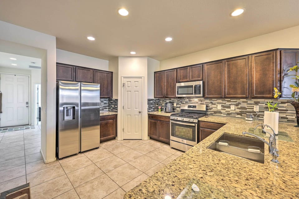 Kitchen | Fully Equipped | Cooking Basics | Dishware/Flatware | Coffee Maker