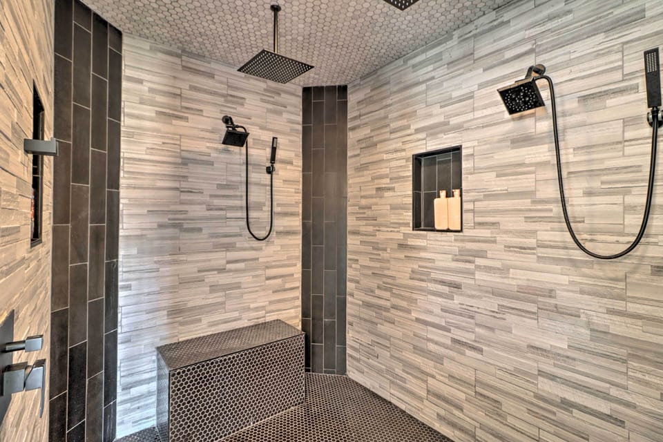 En-Suite Bathroom | Walk-In Shower