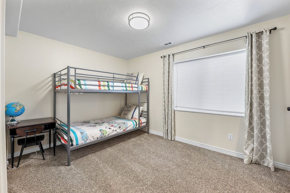 Twin Bunk Bedroom