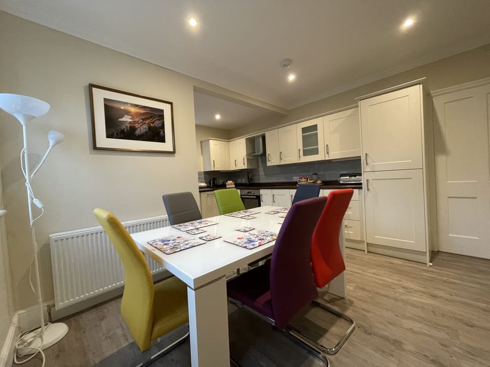 The kitchen has everything that you need to make dinner on your self catering holiday