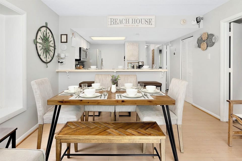 You can relax at breakfast before heading out or unwind at dinner 