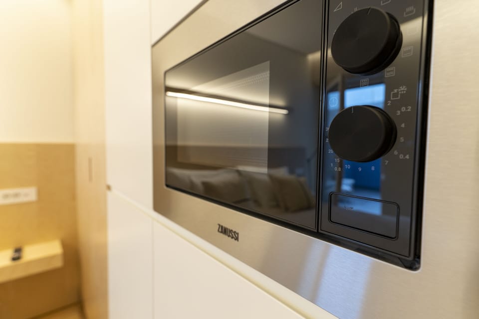 Superior Apartment | Private kitchen | Fridge, microwave, stovetop, dishwasher