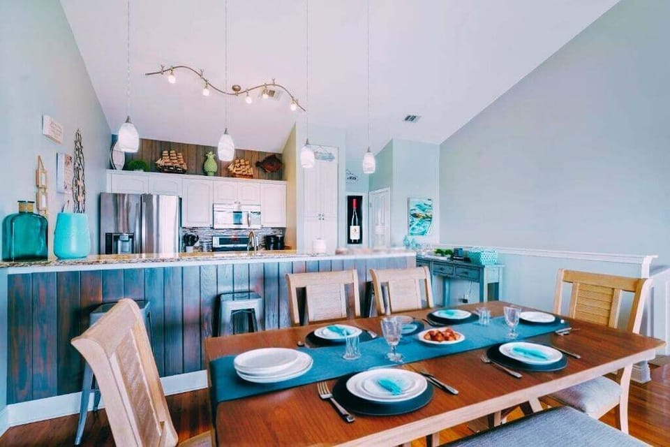 Second Floor Dining Table With Seating For 6