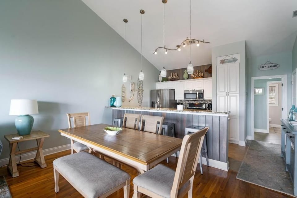 Dining Room Area