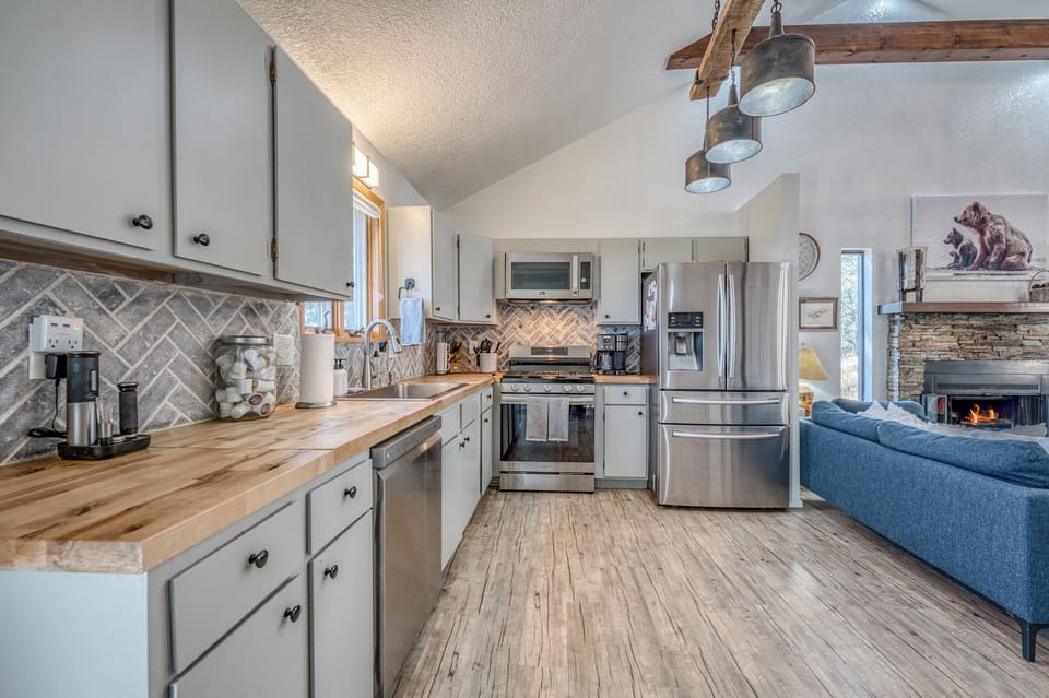 Full kitchen with new appliances
Fully stocked with cookware as well as spices
