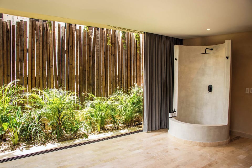 Superior | Bathroom | Shower, rainfall showerhead, free toiletries, hair dryer