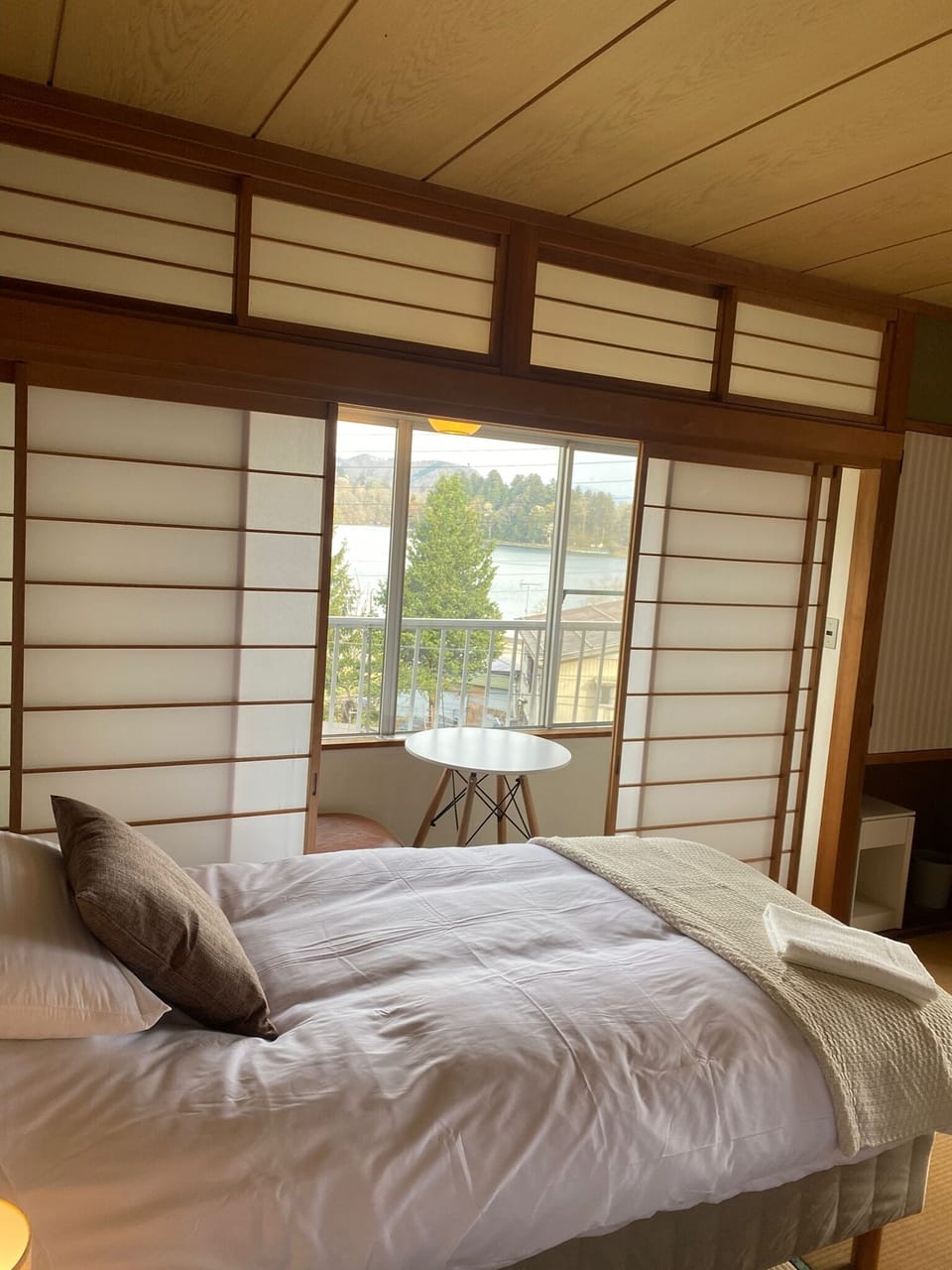 Premium bedding, down comforters, pillowtop beds, in-room safe