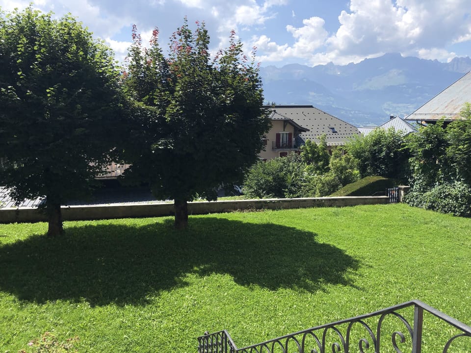 La Residence common Garden