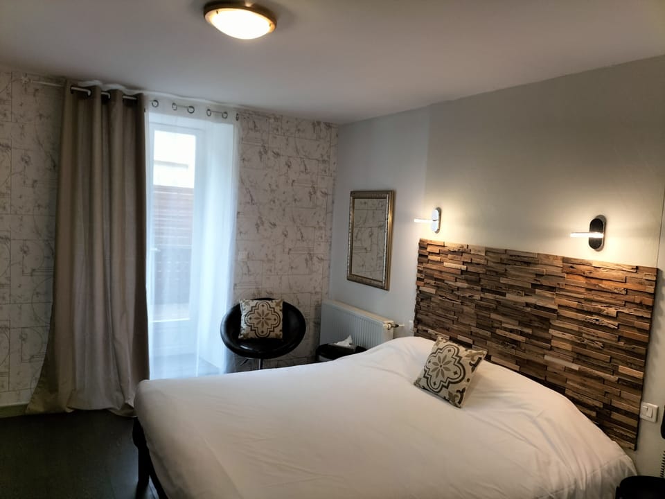 Comfort Double Room | Premium bedding, in-room safe, soundproofing, free WiFi