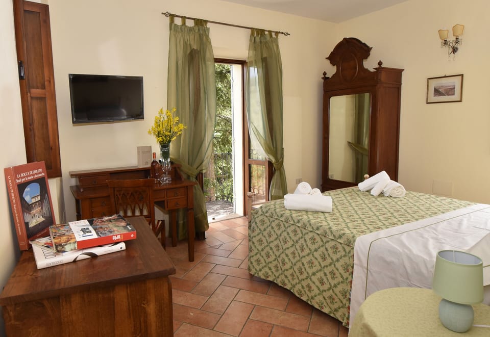 Panoramic Room | Egyptian cotton sheets, premium bedding, down comforters, in-room safe