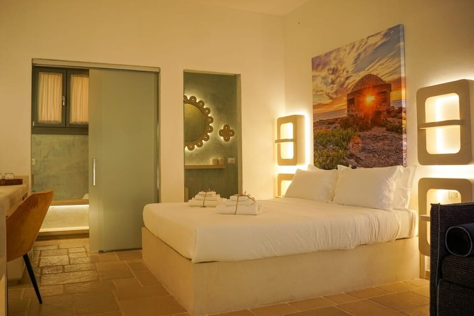 Classic Room | Desk, free WiFi, bed sheets