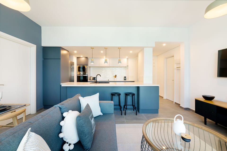 Apartment, 1 Bedroom, City View | Living room
