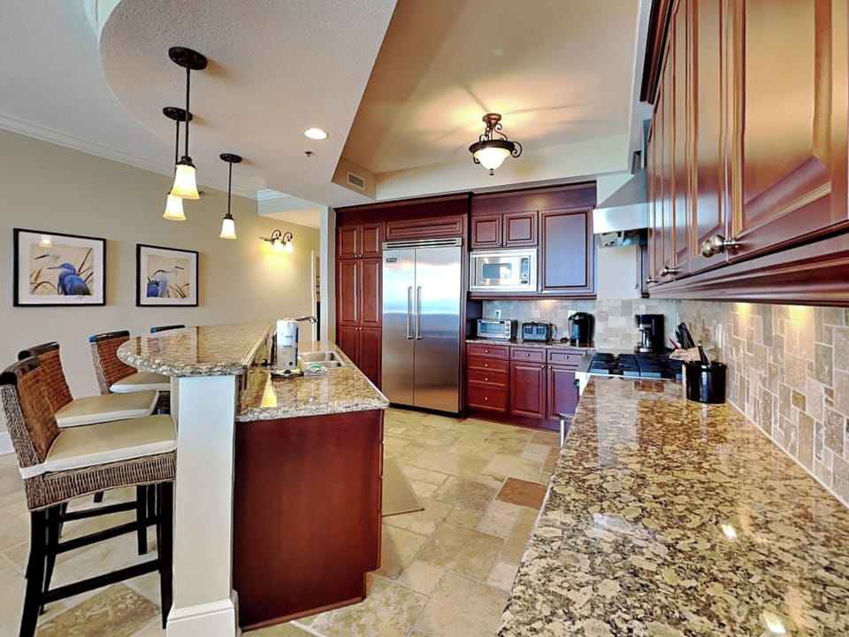 Fully Equipped Kitchen with Stainless Steel Appliances