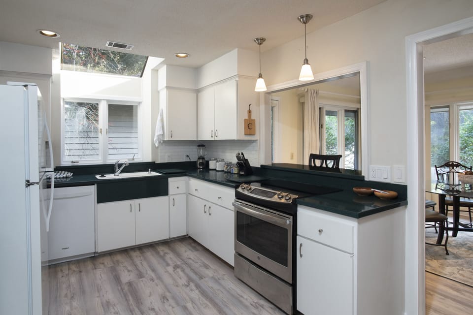 Fully equipped kitchen