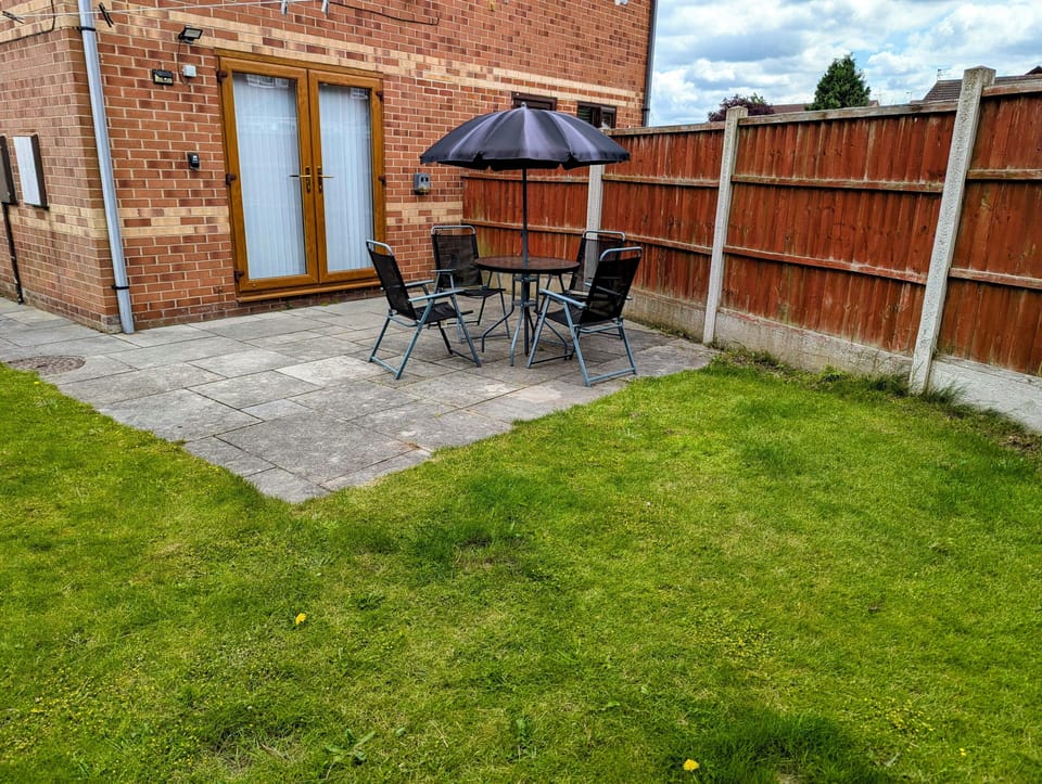Secure enclosed back garden
