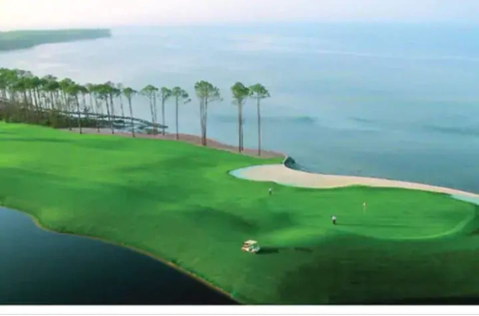 Love golf? Then you'll love Sundance. You'll find 10 courses within 10 miles.