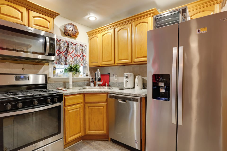 Kitchen | 1st Floor | Cooking Basics | Blender | Toaster Oven | Crockpot