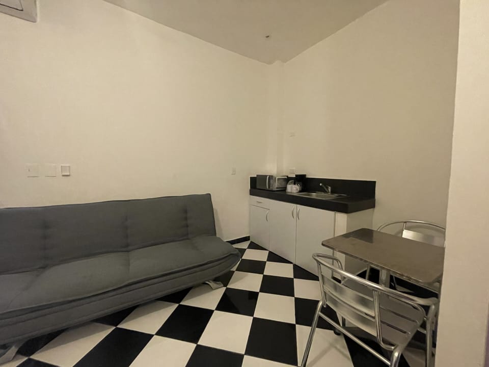 Deluxe Twin Room | In-room safe, blackout drapes, free WiFi, bed sheets