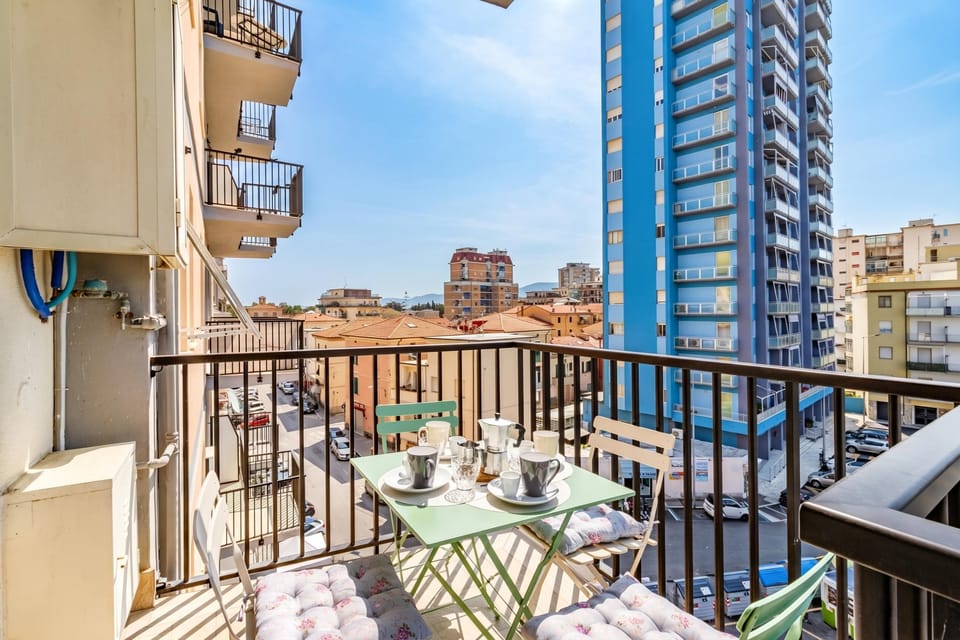 Family Apartment, 2 Bedrooms, Balcony (Bedo House Beach Front) | Outdoor dining