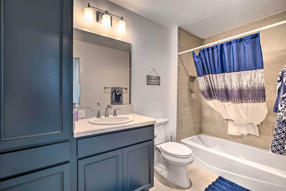 Full Bathroom