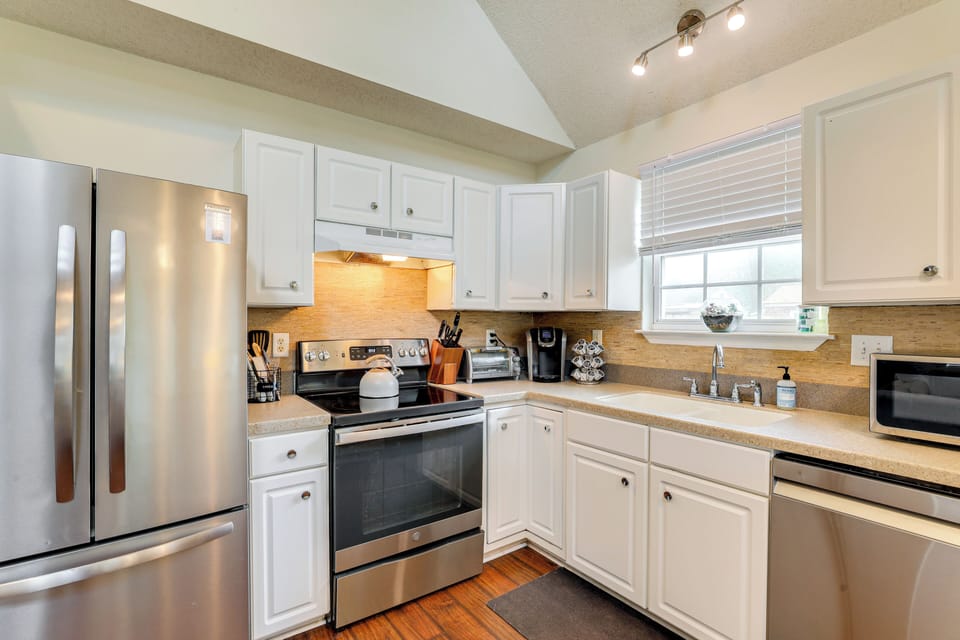 Kitchen | Coffee Maker | Dishwasher | Toaster | Spices