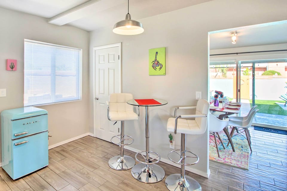 Dining Areas | Dishware/Flatware | Trash Bags/Paper Towels