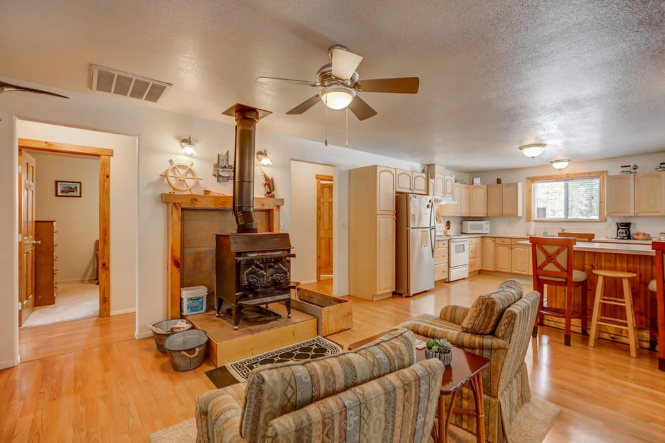 Living room Fireplace
