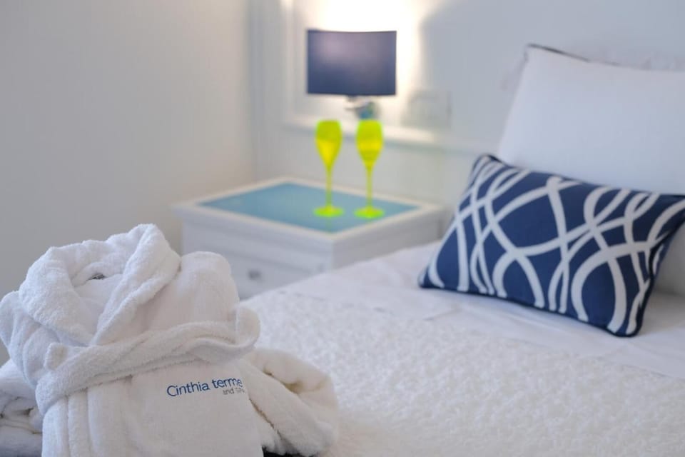 1 bedroom, minibar, in-room safe, desk