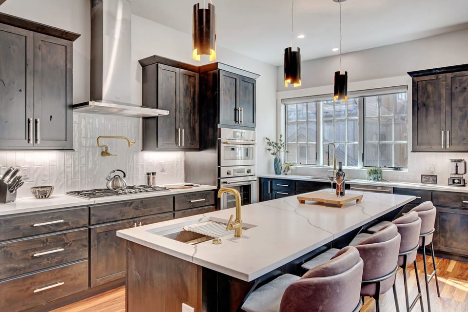 Stunning Fully Stocked Chef's Kitchen