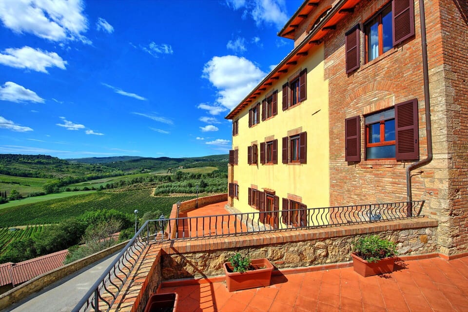Balcony / Terrace / Patio, Building Exterior, Scenic View