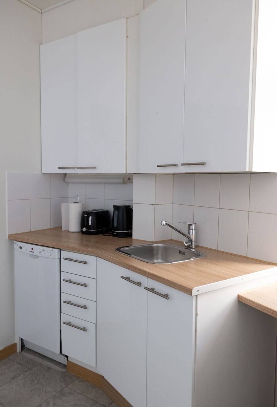 City Apartment | Private kitchen | Coffee/tea maker, fridge, microwave, oven