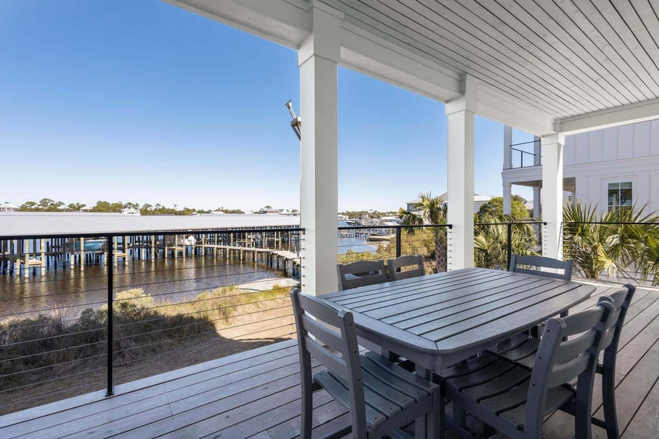 Main Floor Deck