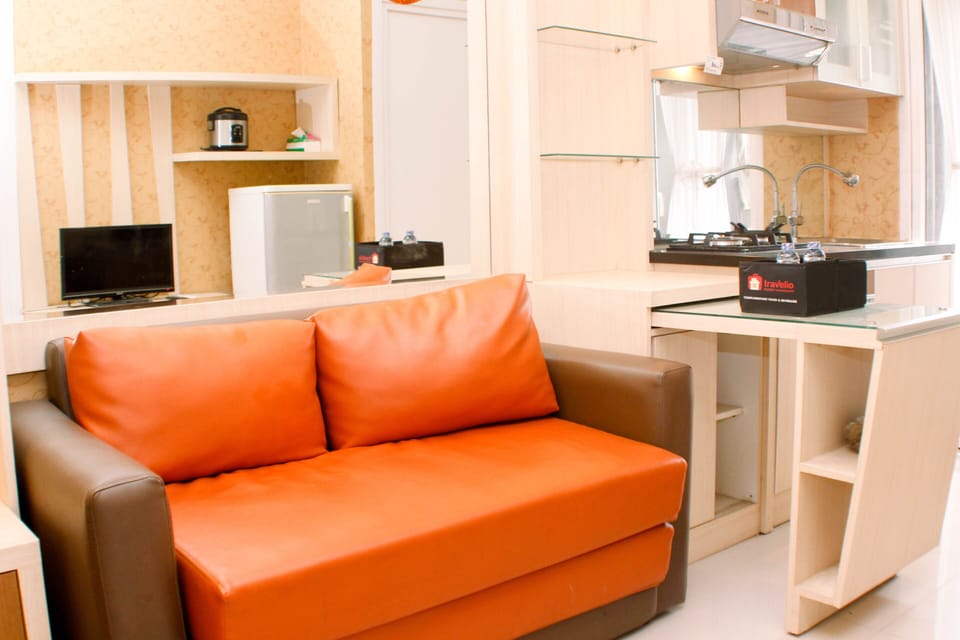 Apartment, 2 Bedrooms | Living area | TV