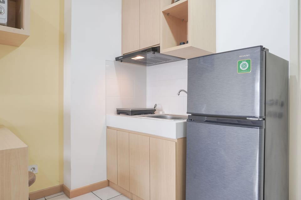 Apartment, 2 Bedrooms | Private kitchen | Fridge, stovetop, cookware/dishes/utensils, dining tables