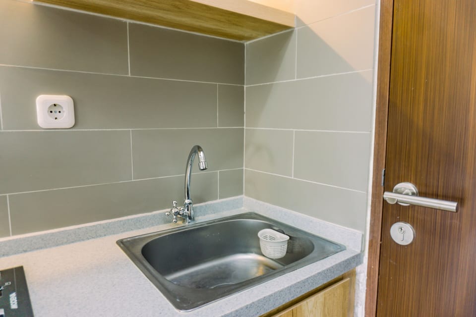 Standard Studio | Private kitchen | Fridge, stovetop, rice cooker, cookware/dishes/utensils