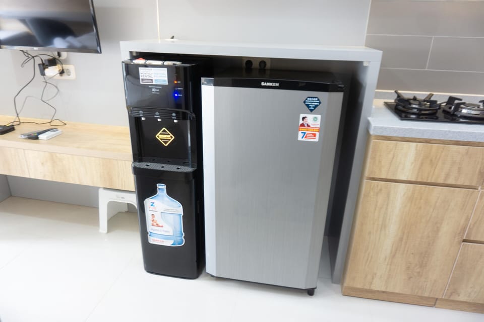 Standard Studio | Private kitchen | Fridge, stovetop, rice cooker, cookware/dishes/utensils