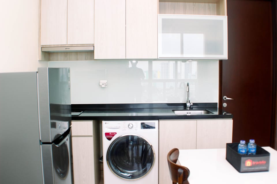 Apartment, 2 Bedrooms | Private kitchen | Fridge, stovetop, cookware/dishes/utensils, dining tables