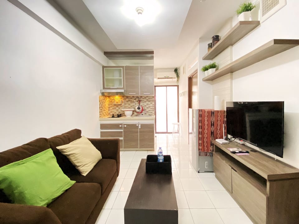 Apartment, 2 Bedrooms | Living area | TV