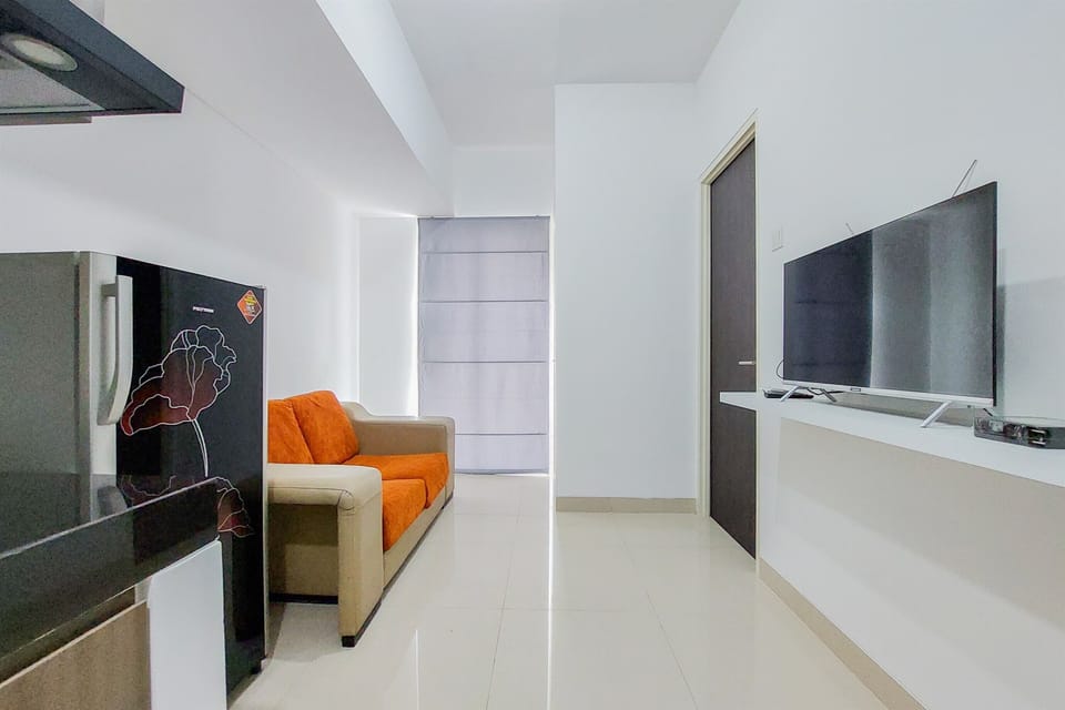 Apartment, 2 Bedrooms | Living area | TV
