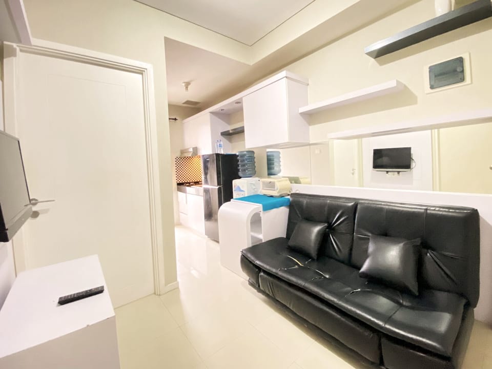 Apartment, 1 Bedroom | Living area | TV