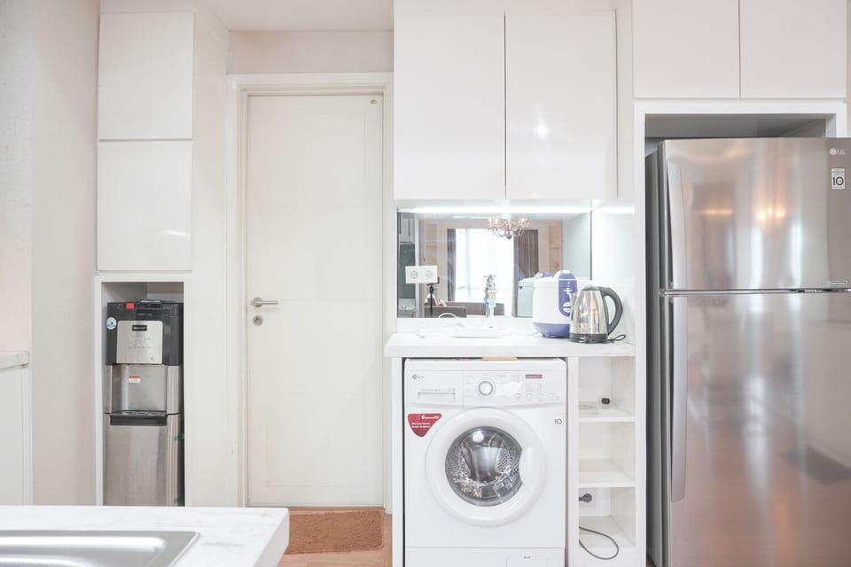 Apartment, 3 Bedrooms | Private kitchen | Fridge, stovetop, cookware/dishes/utensils, dining tables