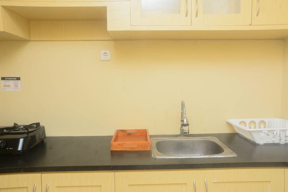 Apartment, 2 Bedrooms | Private kitchen | Fridge, stovetop, cookware/dishes/utensils, dining tables