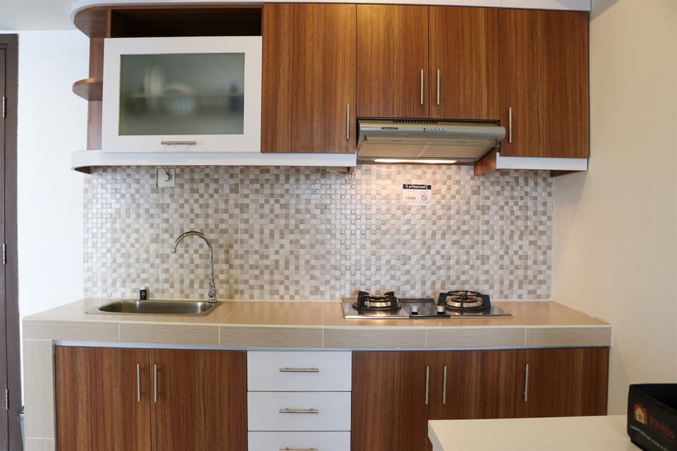 Apartment, 1 Bedroom | Private kitchen | Fridge, stovetop, cookware/dishes/utensils, dining table