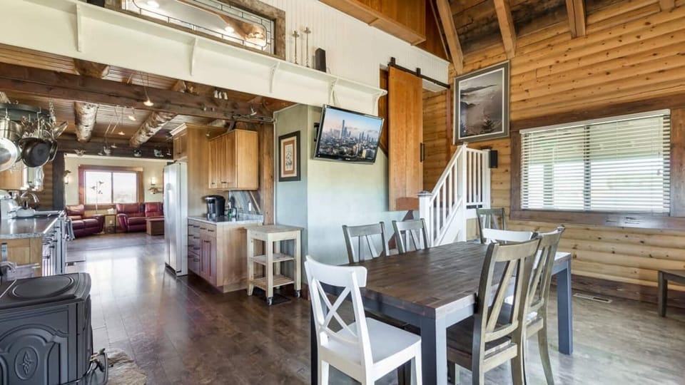 With a group-friendly open layout, this home provides the ideal space to unwind and recharge during your trip.